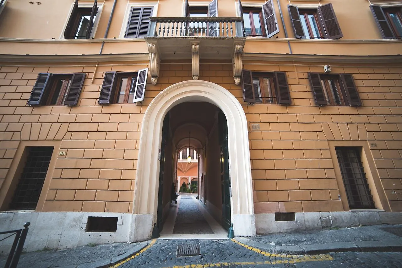 Bed and Breakfast Trevi Portrait Рим 2*,